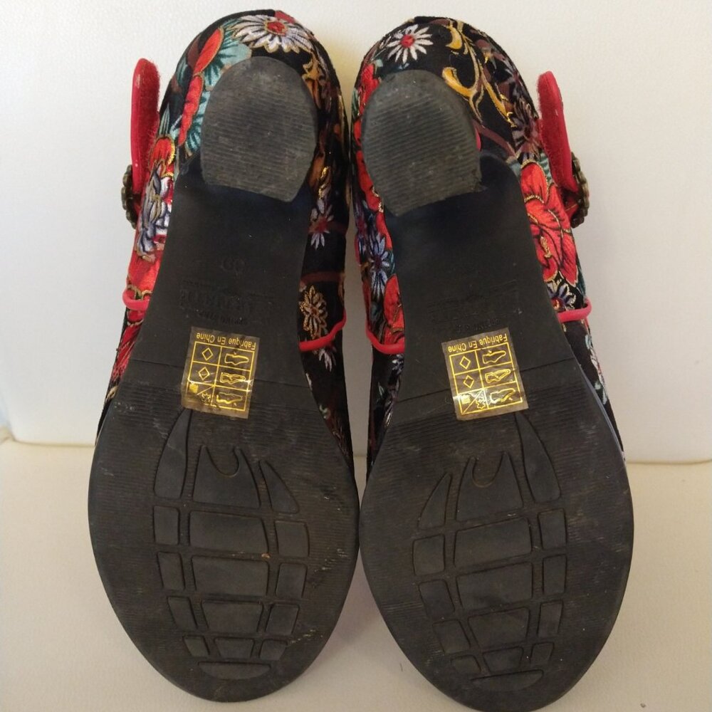 Spring Step L'Artiste - 'Adodora', Red Floral Velvet heeled Mary Jane - 39 / 8.5 - Picture 6 of 10